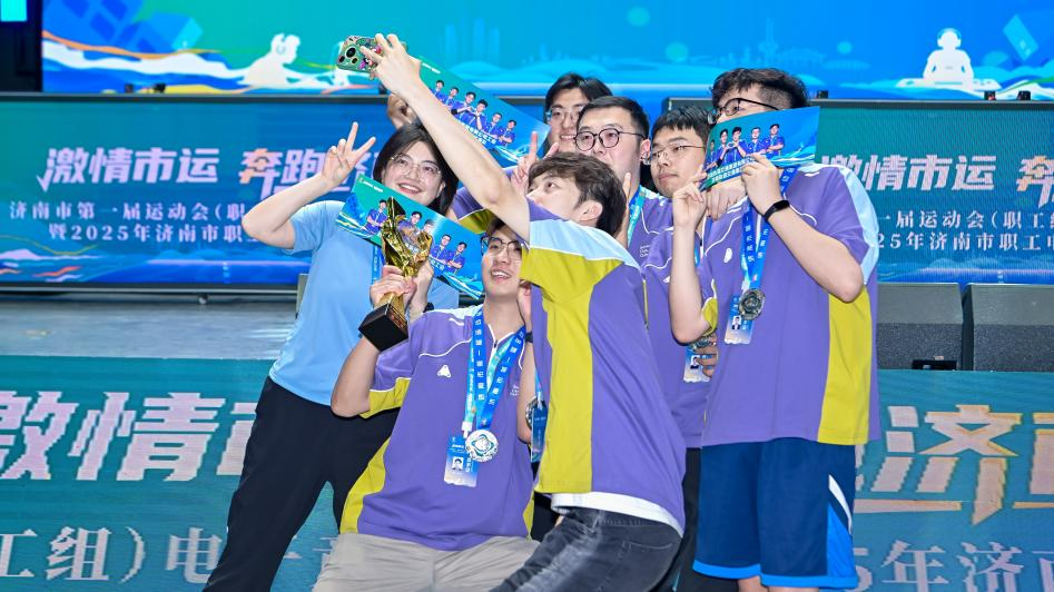 单手在自家 单手在自家